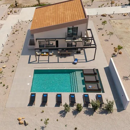 Luma Villa *